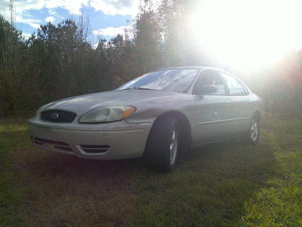2005 Ford Taurus SE