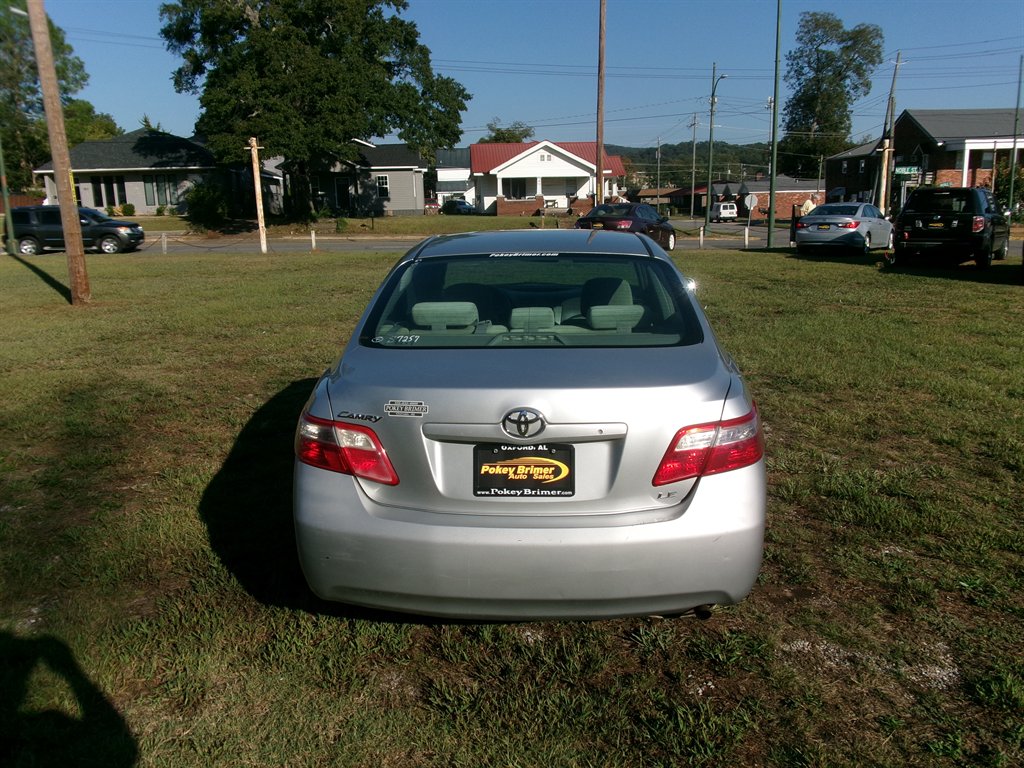 2009 Toyota Camry LE - Photo 6